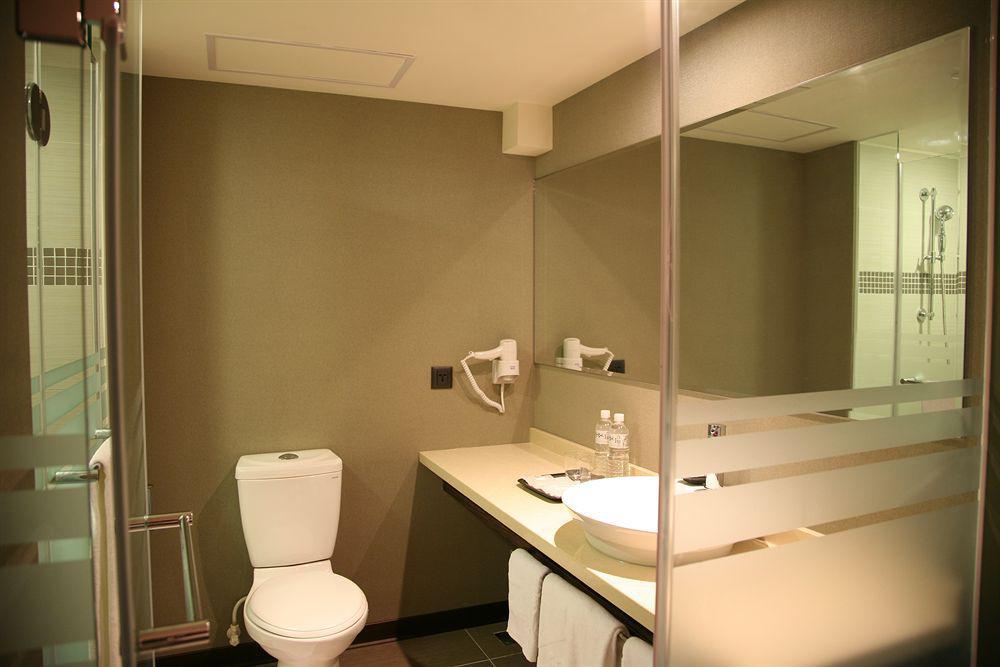 Rich & Free Hotel - Kaifeng 富逸旅趣-北車開封館 Taipei Extérieur photo